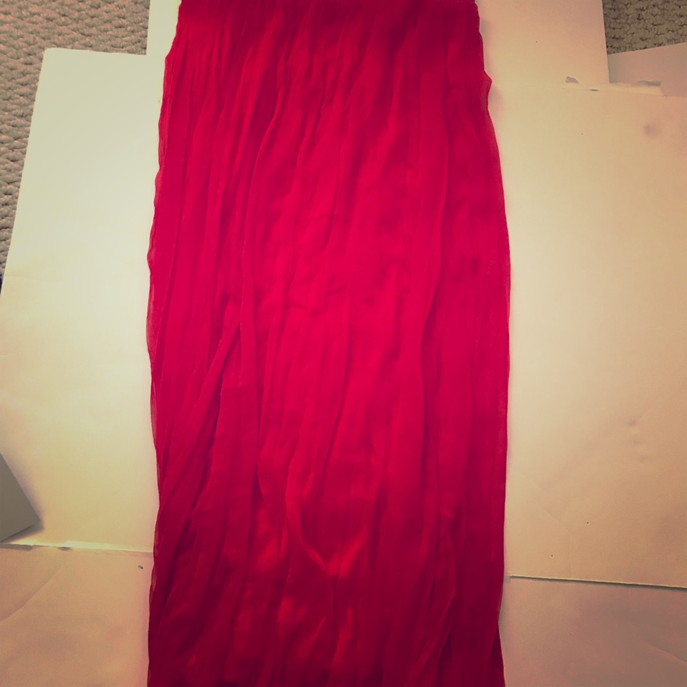 Redvines skirt for the tall and curvy